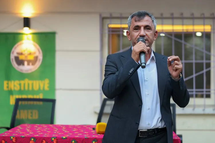 Eşbaşkan Emin Ay: Dil, Toplumların ve Milletlerin Hafızasıdır