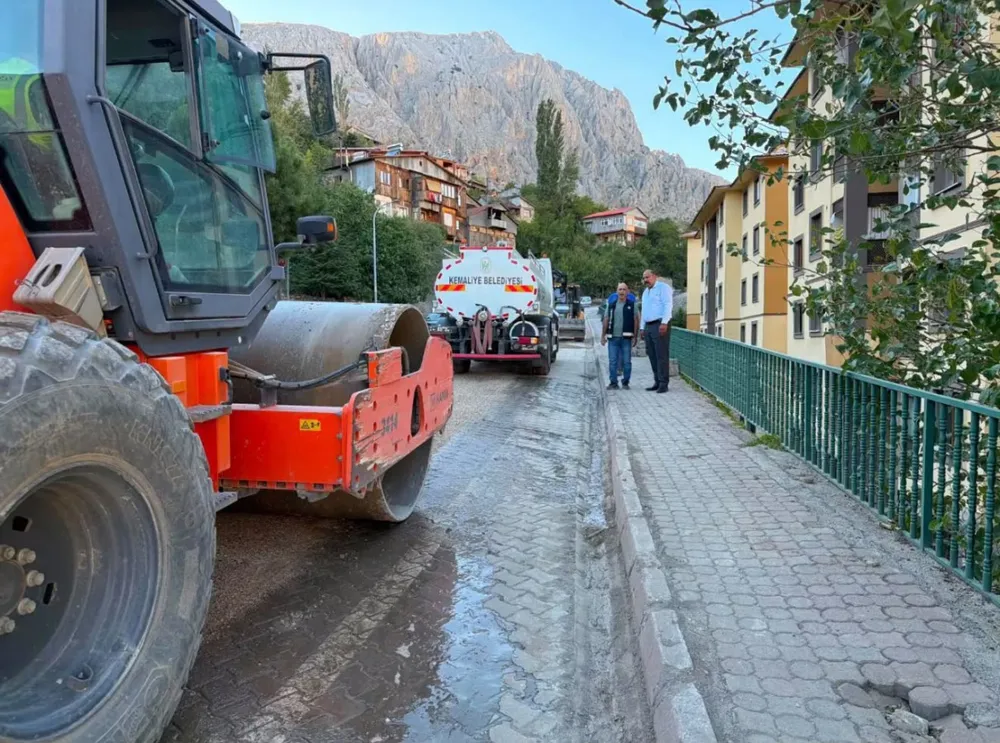 Kemaliye'de Doğalgaz Altyapı Çalışmaları Devam Ediyor