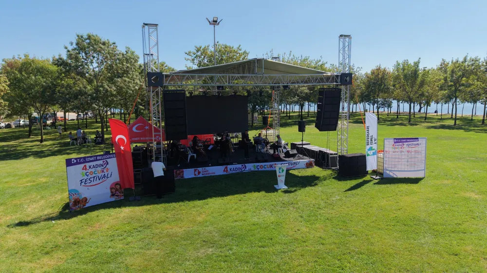 İzmit Belediyesi 4. Kadın ve Çocuk Festivali'ne Başladı