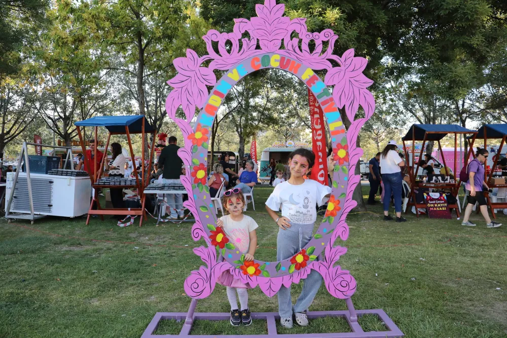 İzmit Belediyesi 4. Kadın ve Çocuk Festivali'ni Görkemli Bir Finalle Tamamladı