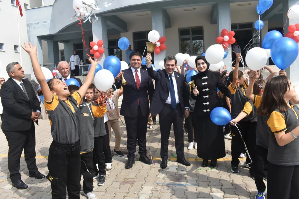 Şereflikoçhisar'da İlköğretim Haftası Coşkuyla Kutlandı