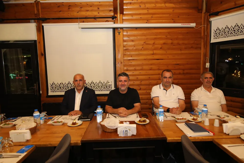 Söğütlü'de Hizmet ve Kalkınma İçin İstişare Toplantısı Düzenlendi