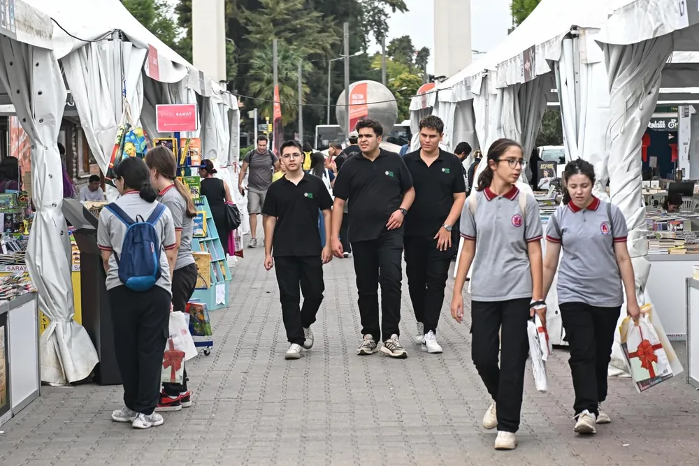 İZKİTAP Kültürpark’ta kitapseverleri buluşturuyor