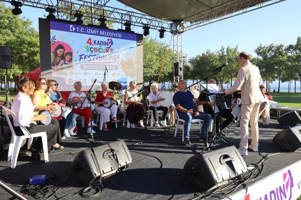 İzmit Belediyesi 4. Kadın ve Çocuk Festivali Başladı