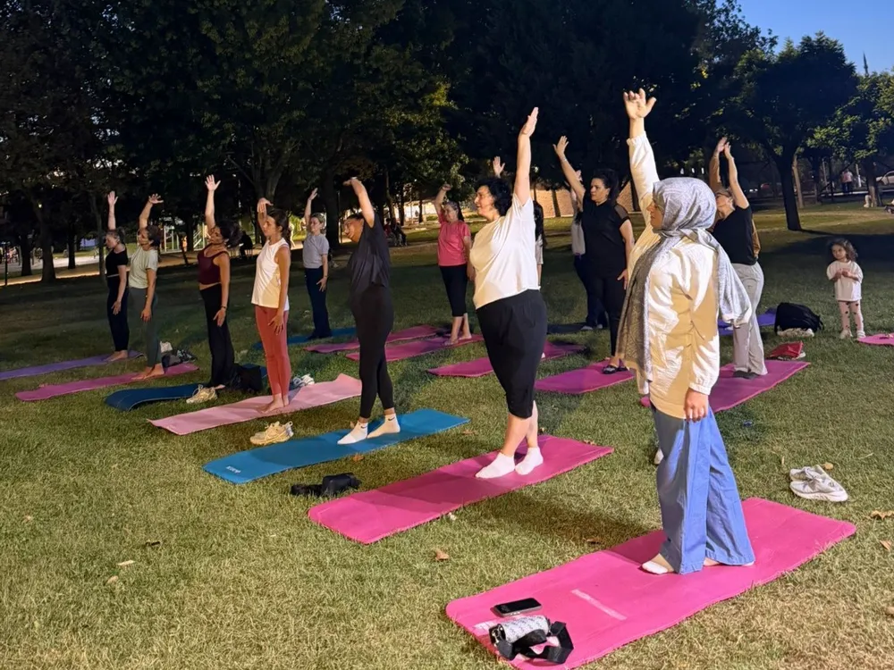 İzmit Belediyesi'nden 'Nefes Al İzmit' Yoga Programı