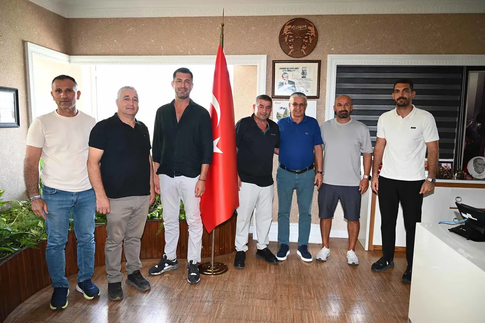 Kemer Su Sporları Derneği'nden Belediye Başkanı Topaloğlu'na Ziyaret