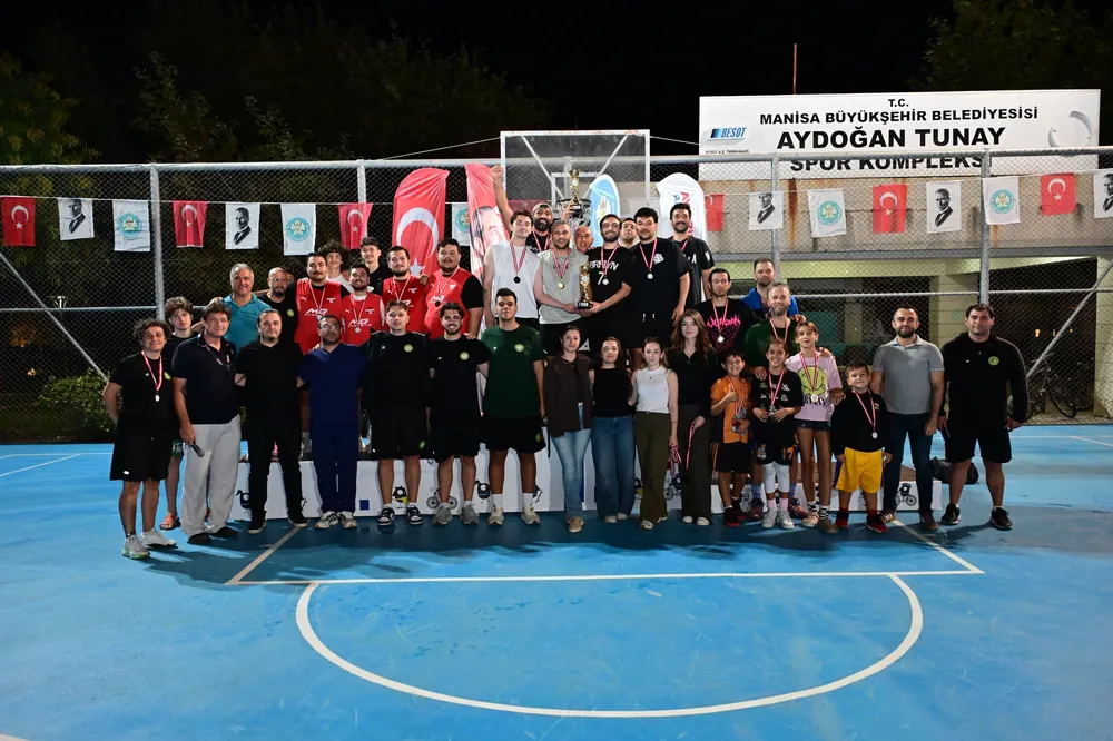 Manisa'da Gençler Sporla Buluştu: 3x3 Sokak Basketbol Turnuvası Gerçekleşti