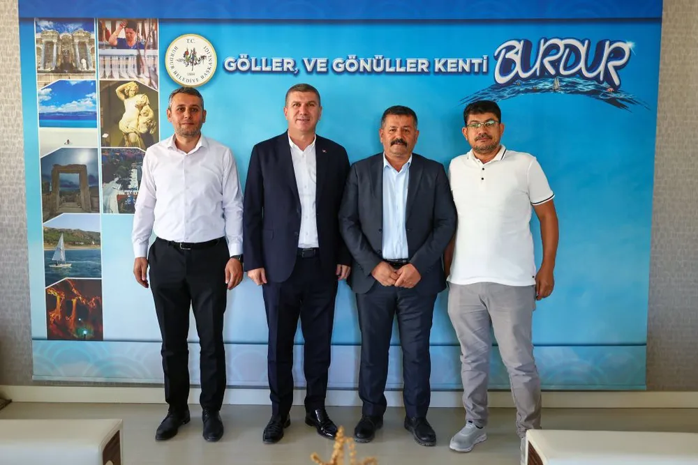 İğdeli Köyü Dernek Heyeti Belediye Başkanı Ercengiz'i Ziyaret Etti