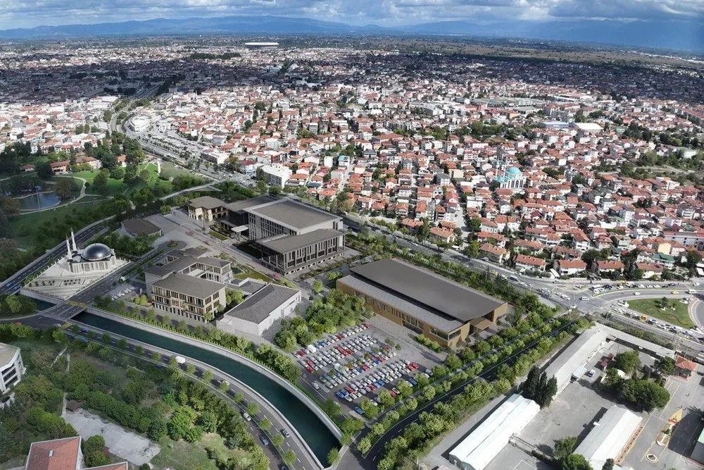 Sakarya'da raylar dönüşüyor, merkeze yemyeşil koridor geliyor