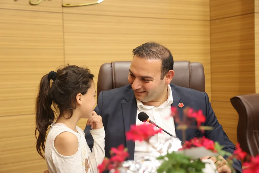 Kilis Belediye Başkanı Hakan Bilecen Halk Günü Etkinliğinde Vatandaşlarla Buluştu