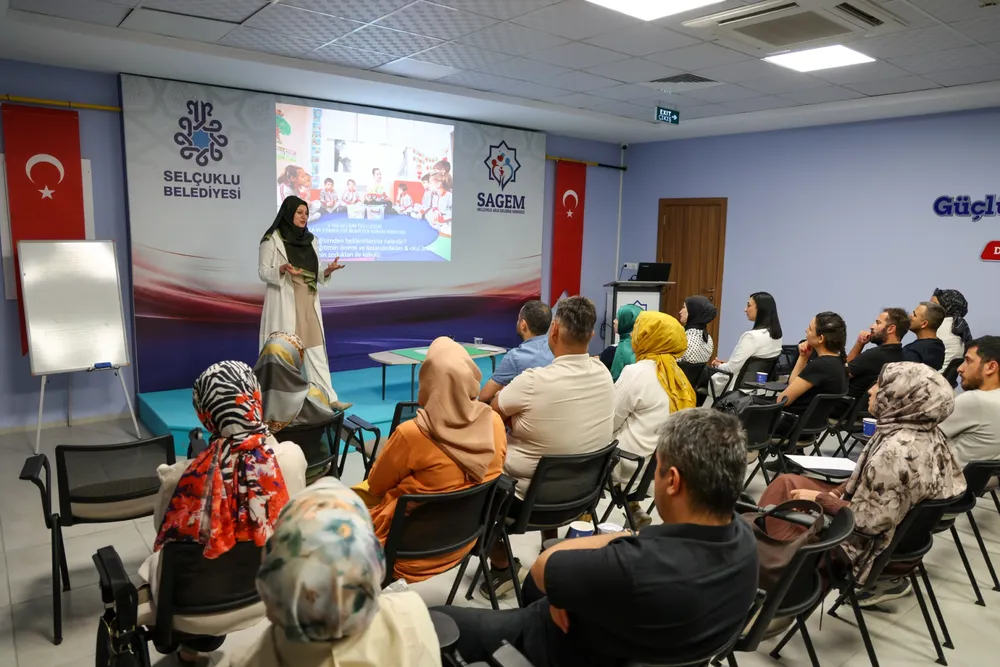 Konya'da SAGEM'den okula uyum semineri