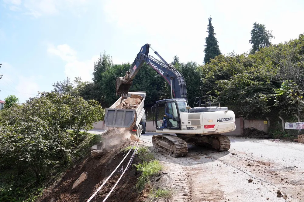 Giresun’da yol ve altyapı çalışmaları devam ediyor