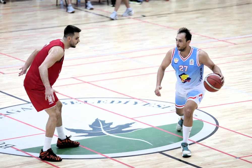 Bursa'da basketbolun güçlü ekipleri Osmangazi’de buluştu