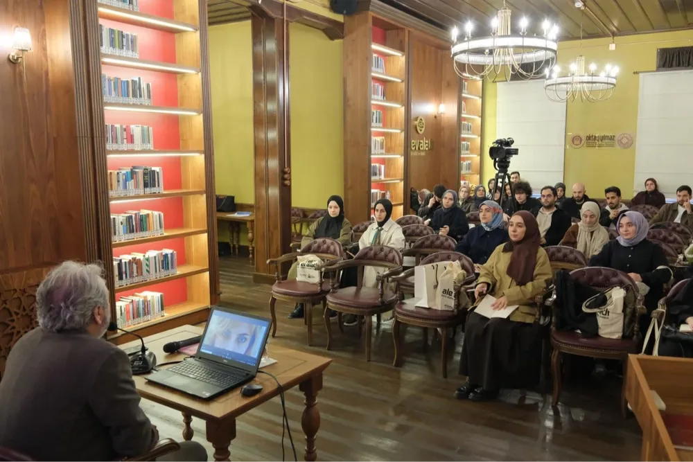 Bursa Yıldırım'da düşünce ve sanatın yeni adresi Alev Alatlı oldu